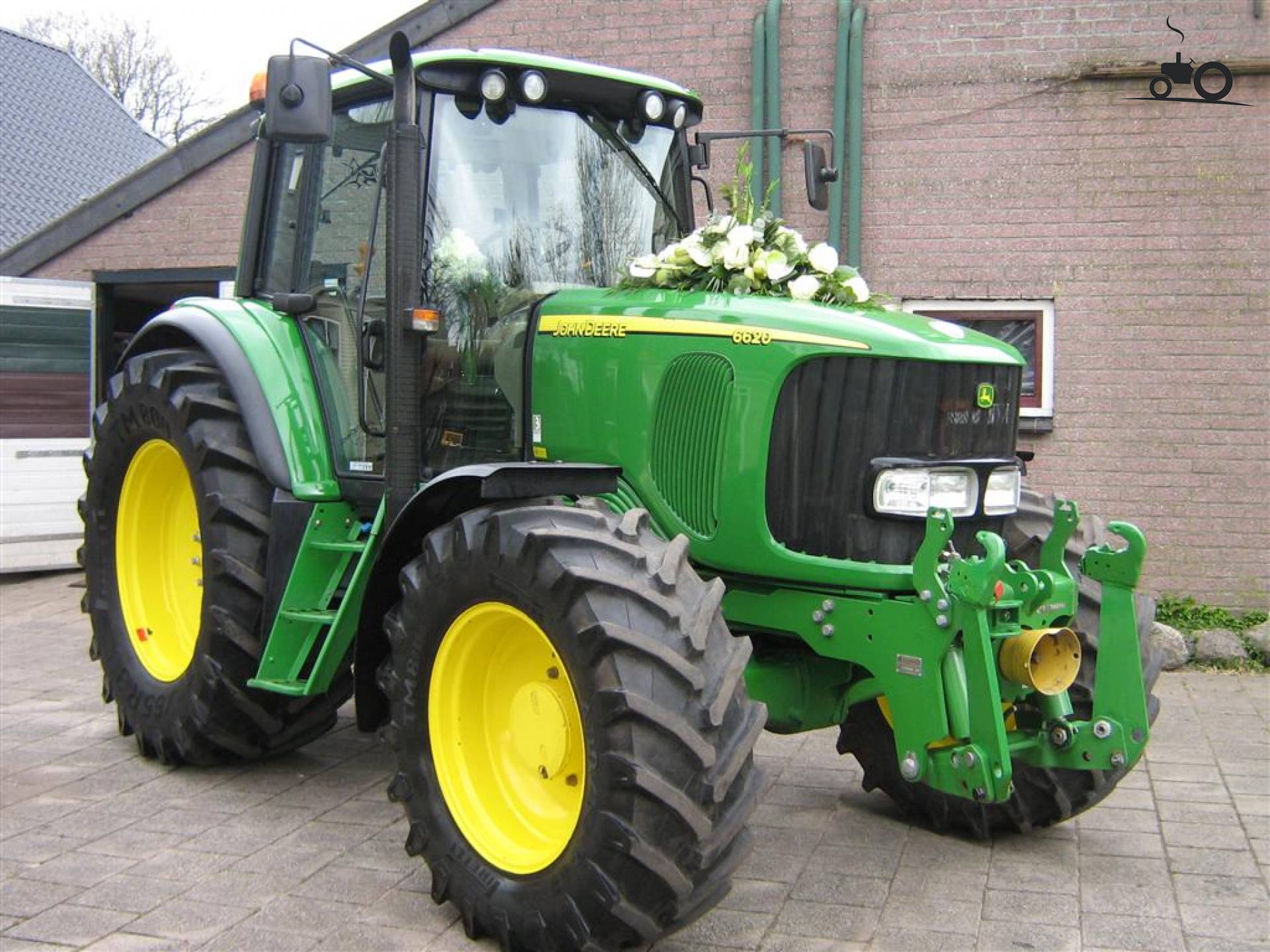 Technical Specifications And Data For John Deere 6620 Premium Tractor