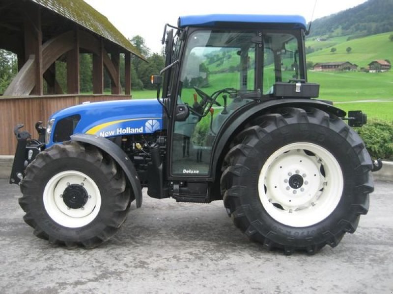 New Holland T4050
