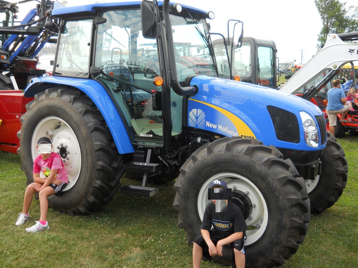 New Holland T5050 Tractor