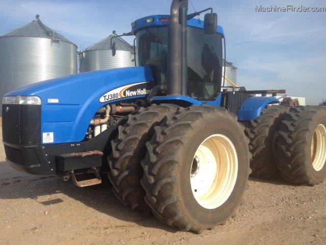 New Holland TJ380 Tractor