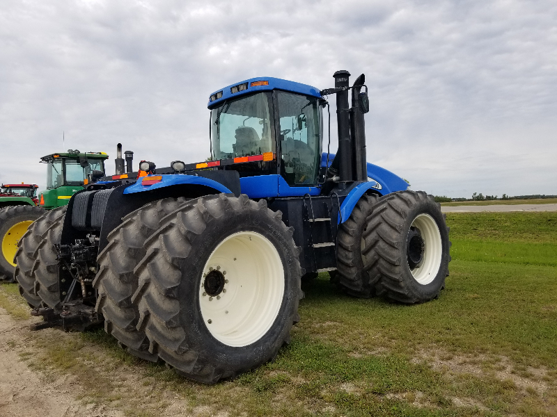 New Holland TJ480 Tractor