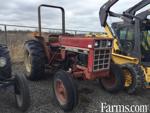 UTB/Universal 484 Tractor
