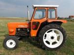 UTB/Universal 853 Tractor